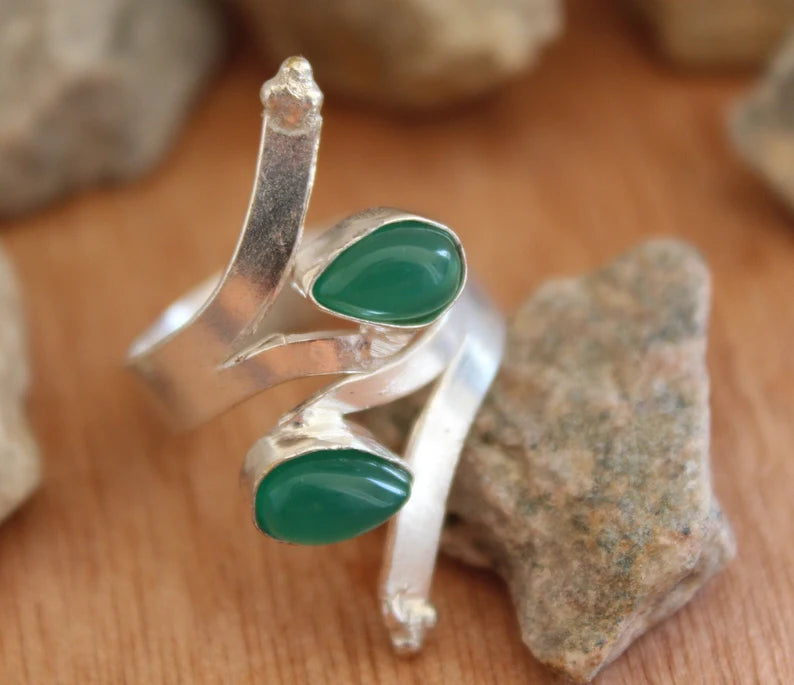 Antique Looking Green Onyx Adjustable Birthstone Ring
