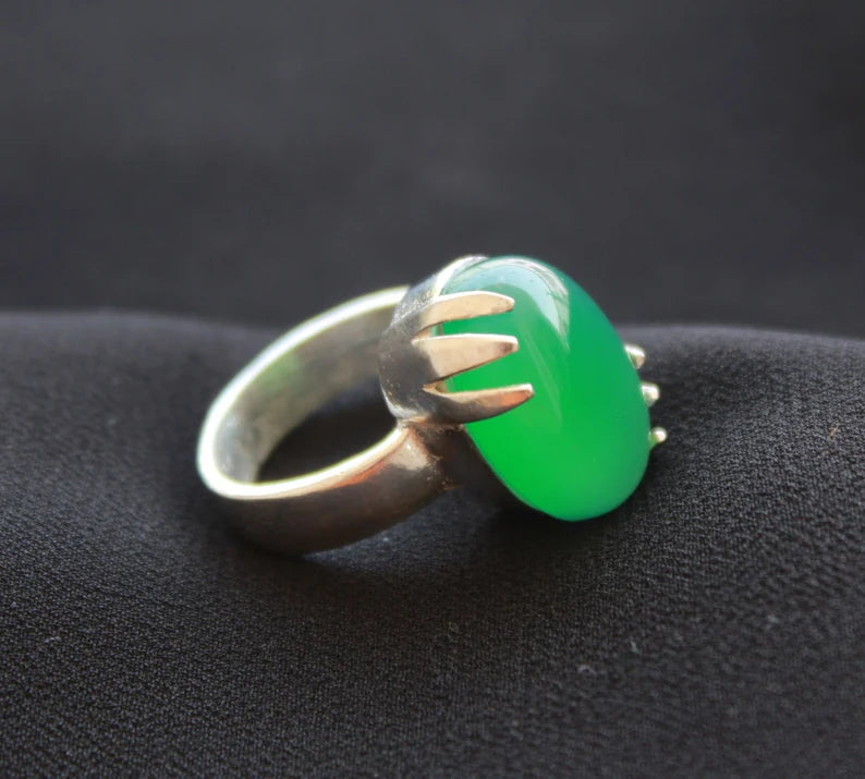 Antique Looking Green Onyx Birthstone Ring