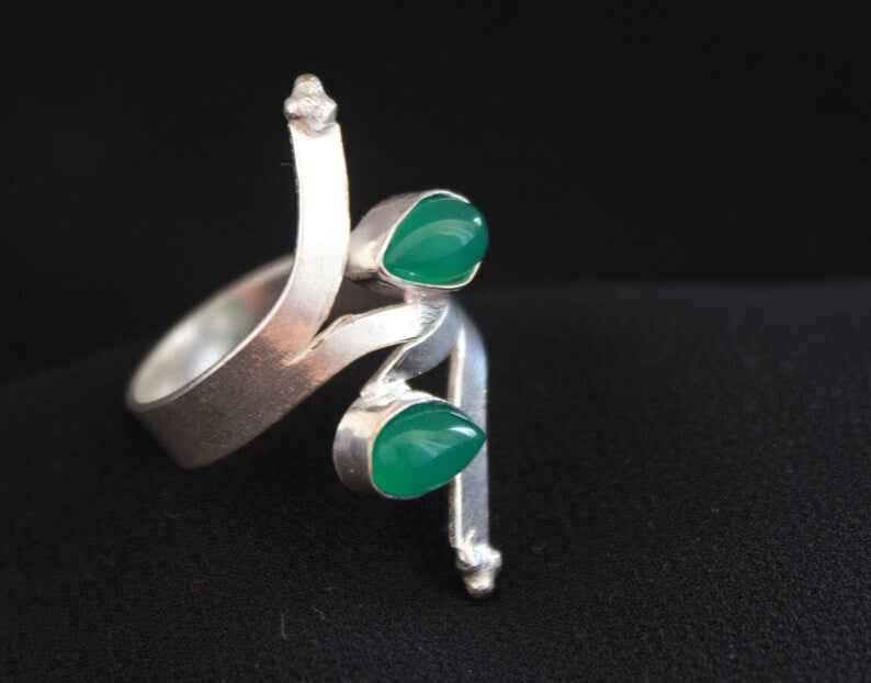 Antique Looking Green Onyx Adjustable Birthstone Ring