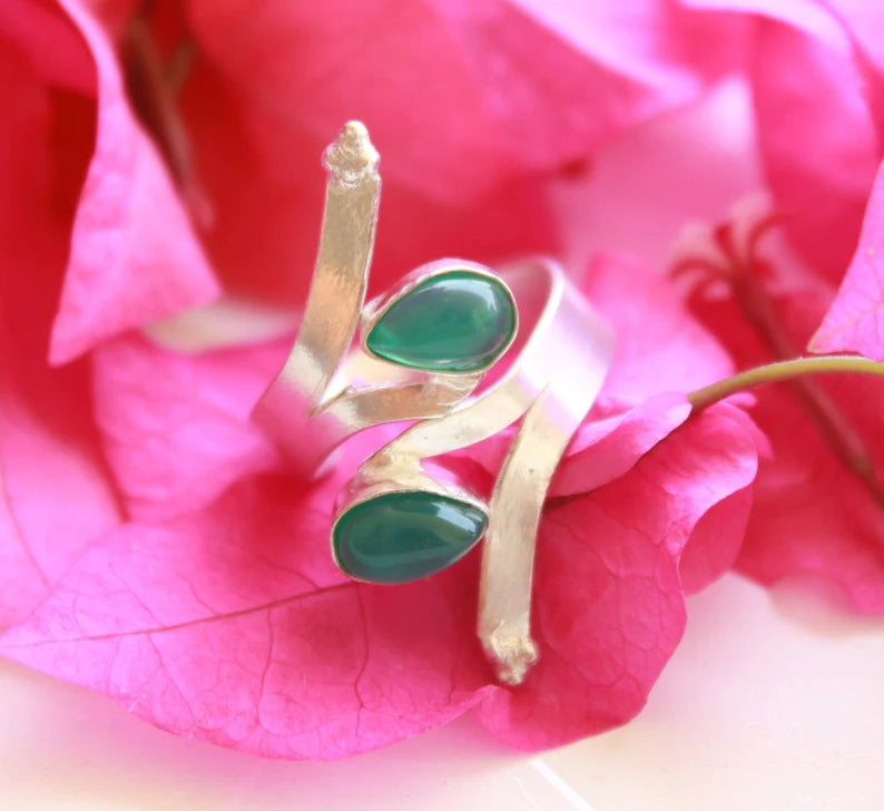 Antique Looking Green Onyx Adjustable Birthstone Ring