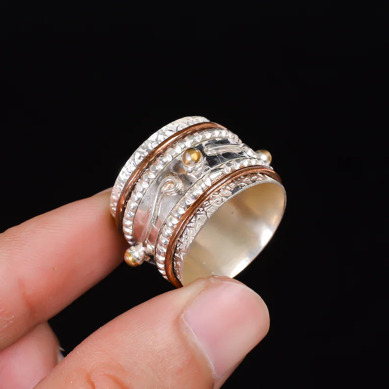 Immaculate Designer Spinner Band Ring