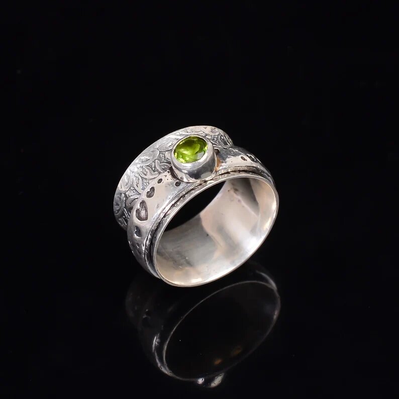 Peridot Fidget Spinner Ring