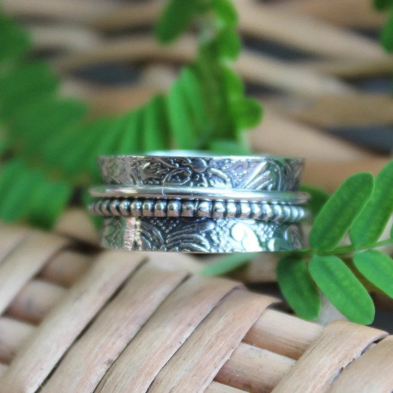 Wide Band Thumb Spinner Ring