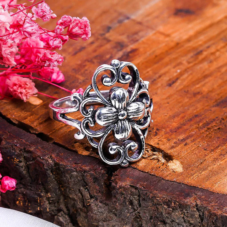 Flower Shaped Handcrafted Signet Minimalist Ring