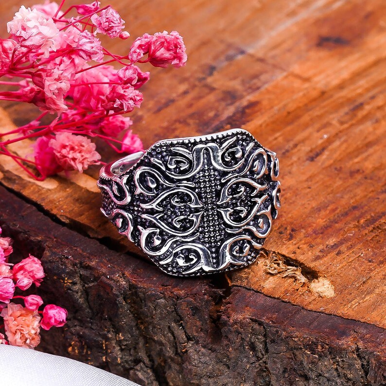 Maze Promise Handcrafted Statement Worry Ring