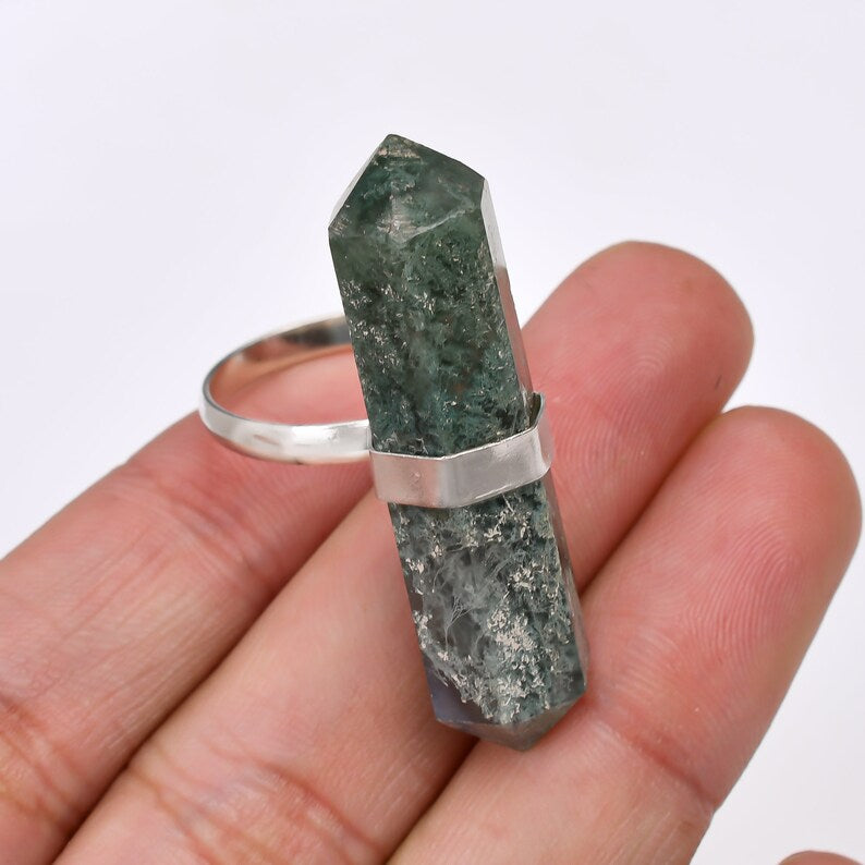 Green Jade Gemstone Handcrafted Pencil Point Ring