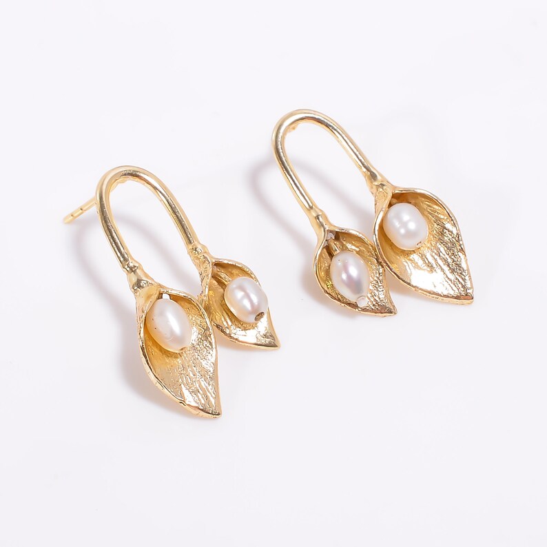 Natural Pearl Stud Handcrafted Minimalist Earrings