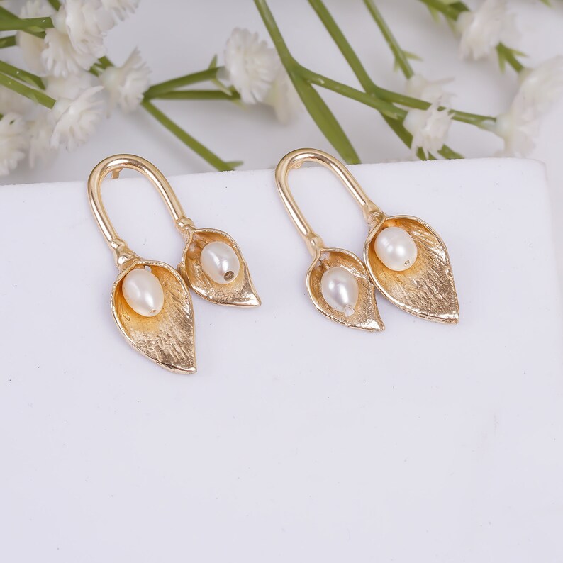 Natural Pearl Stud Handcrafted Minimalist Earrings