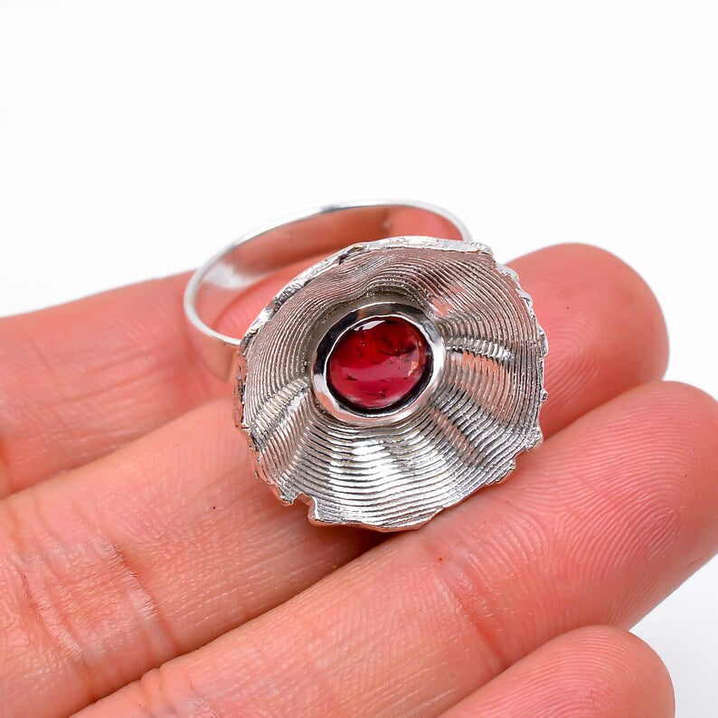 Natural Gemstone Garnet Handcrafted Flower Design Ring