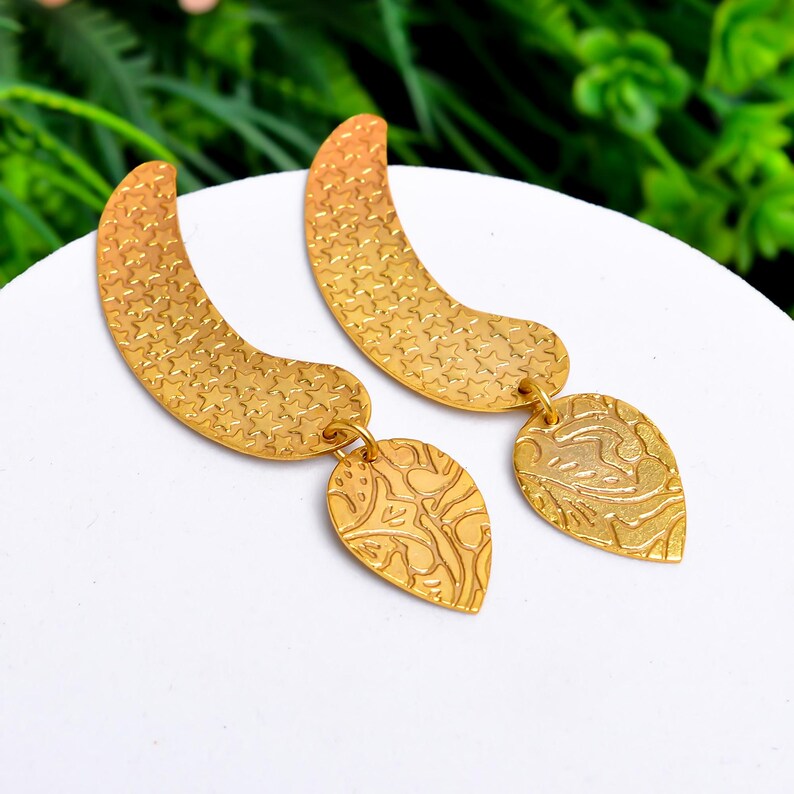 Women Star Pattern Stud Minimalist Handcrafted Earrings