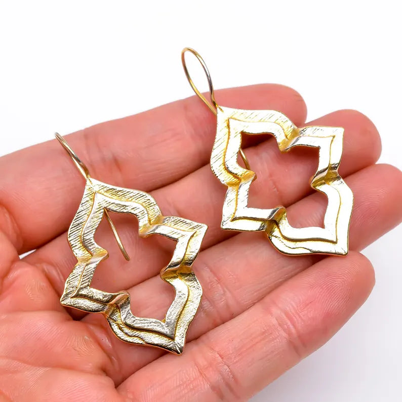 Women Handcrafted Minimalist Drop Earrings