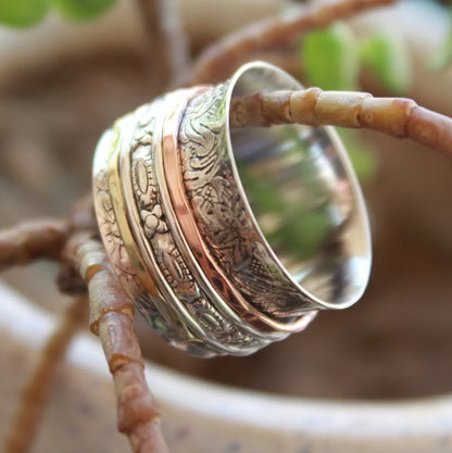 Three Tone Thumb Spinner Ring