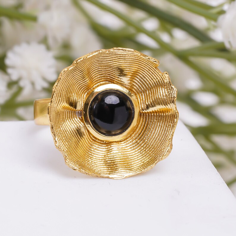 Black Onyx Gemstone Flower Design Signet Ring