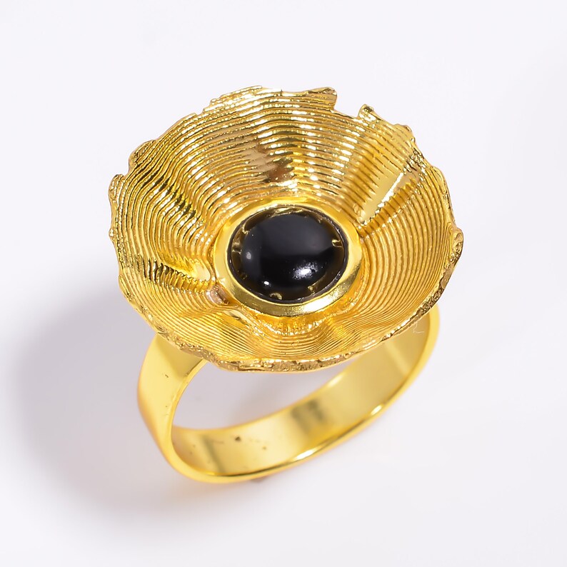 Black Onyx Gemstone Flower Design Signet Ring